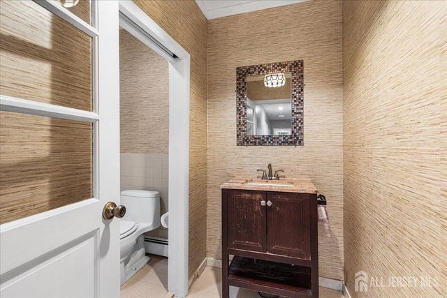 4 Orchard Avenue, Bordentown Twp, NJ 08505