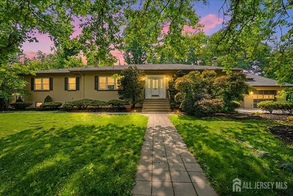 4 Orchard Avenue, Bordentown Twp, NJ 08505