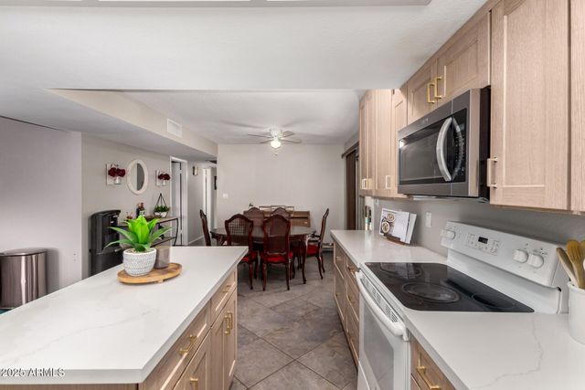 1551 E FLORIAN Circle, Mesa, AZ 85204