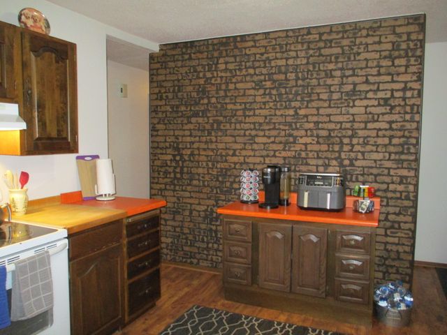 2474 N Jebavy Drive, Ludington, MI 49431