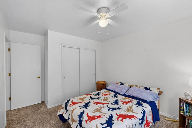 5801 Lowell Street NE 24B, Albuquerque, NM 87111