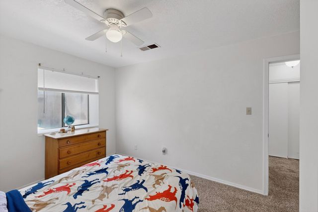 5801 Lowell Street NE 24B, Albuquerque, NM 87111