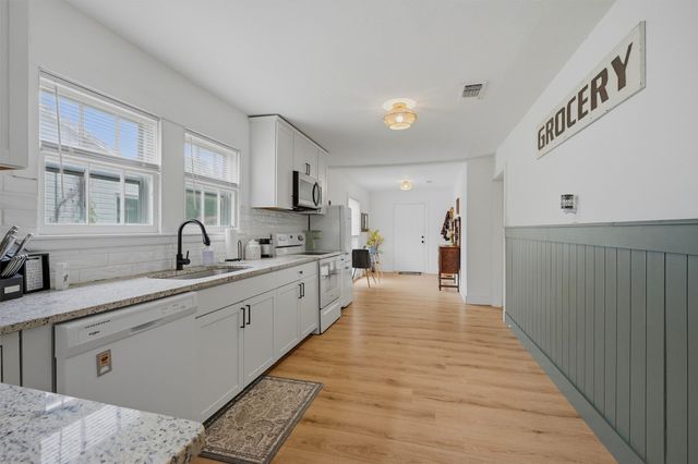 1032 N Lockhart Street, Sherman, TX 75092