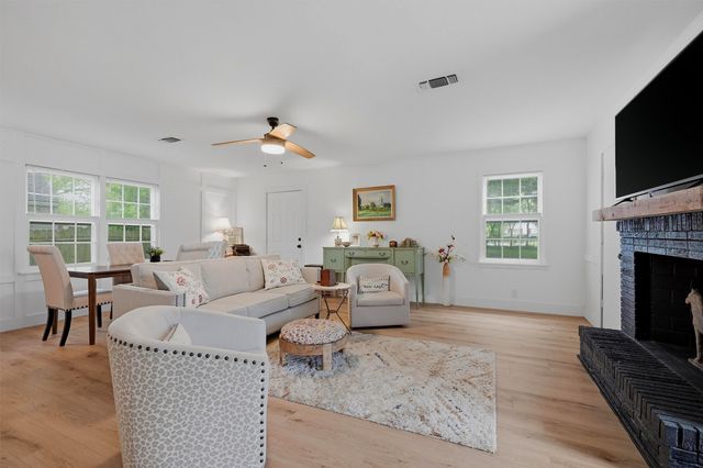1032 N Lockhart Street, Sherman, TX 75092