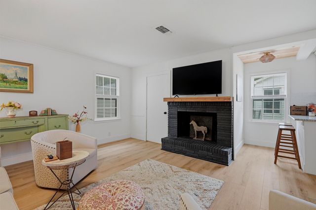 1032 N Lockhart Street, Sherman, TX 75092