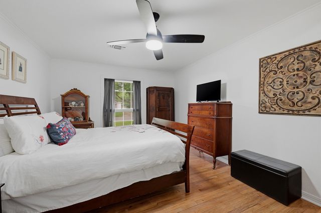 1032 N Lockhart Street, Sherman, TX 75092