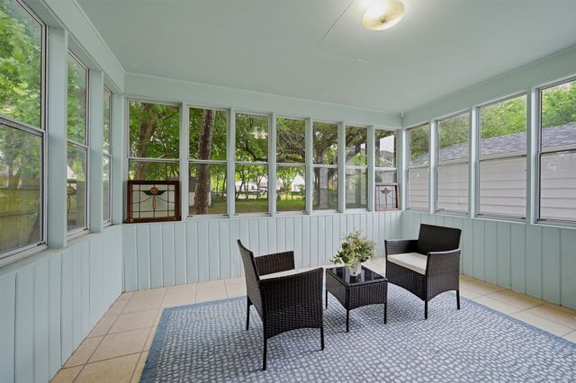 1032 N Lockhart Street, Sherman, TX 75092