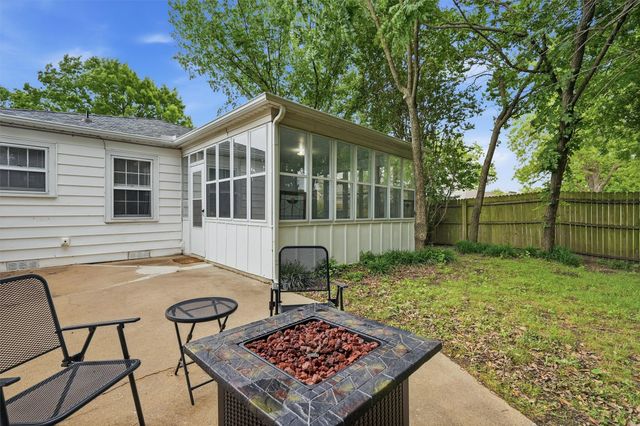 1032 N Lockhart Street, Sherman, TX 75092
