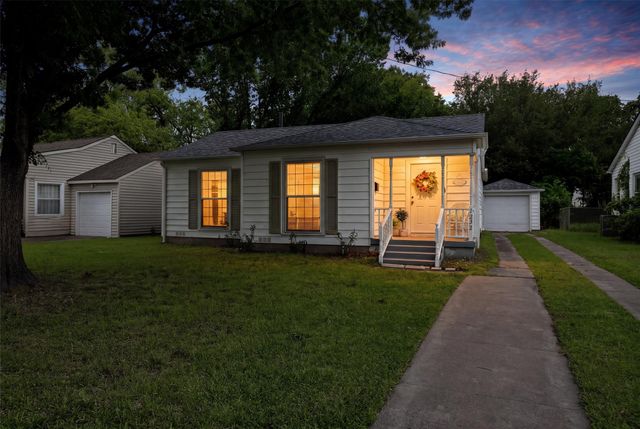 1032 N Lockhart Street, Sherman, TX 75092