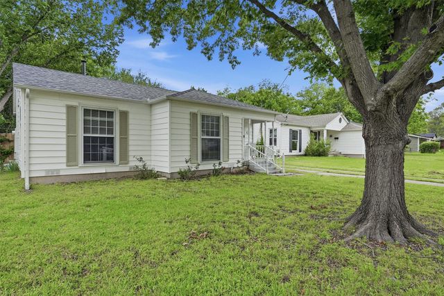 1032 N Lockhart Street, Sherman, TX 75092