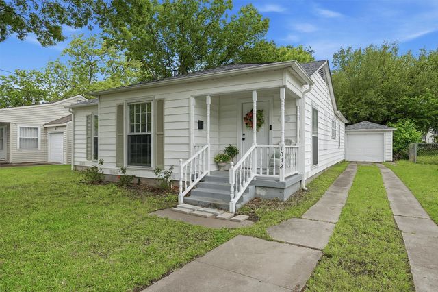 1032 N Lockhart Street, Sherman, TX 75092