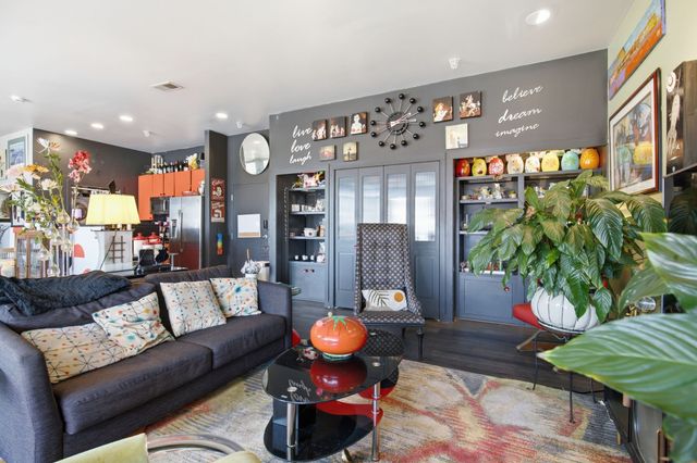 926 Woodland St Unit 404, Nashville, TN 37206