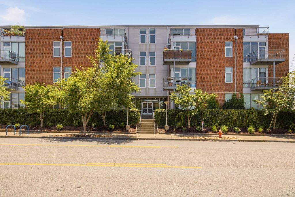 926 Woodland St Unit 404, Nashville, TN 37206