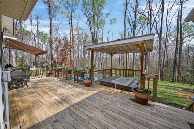 228 Tamworth Drive, Willow Springs, NC 27592