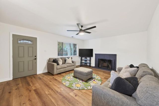 515 W Dunne Avenue, Morgan Hill, CA 95037