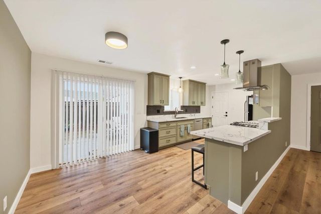 515 W Dunne Avenue, Morgan Hill, CA 95037