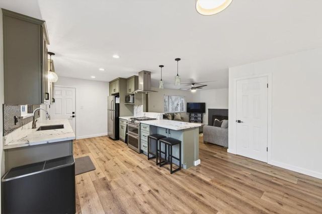 515 W Dunne Avenue, Morgan Hill, CA 95037