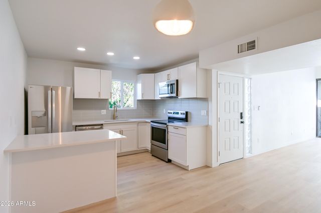 16041 N 31ST Street 12, Phoenix, AZ 85032