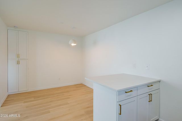 16041 N 31ST Street 12, Phoenix, AZ 85032