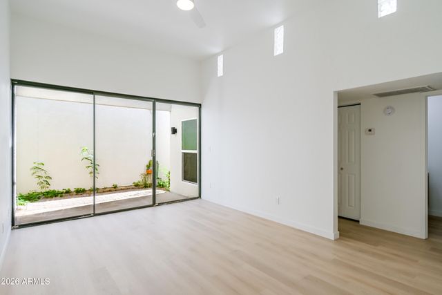 16041 N 31ST Street 12, Phoenix, AZ 85032