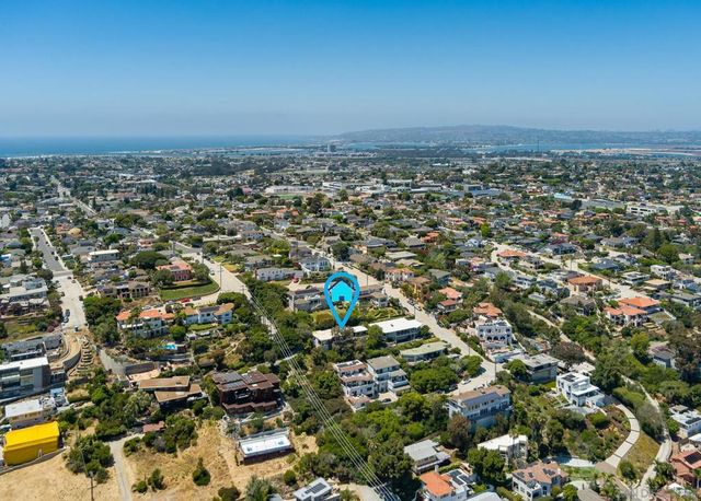 3121 Udall St, San Diego, CA 92106