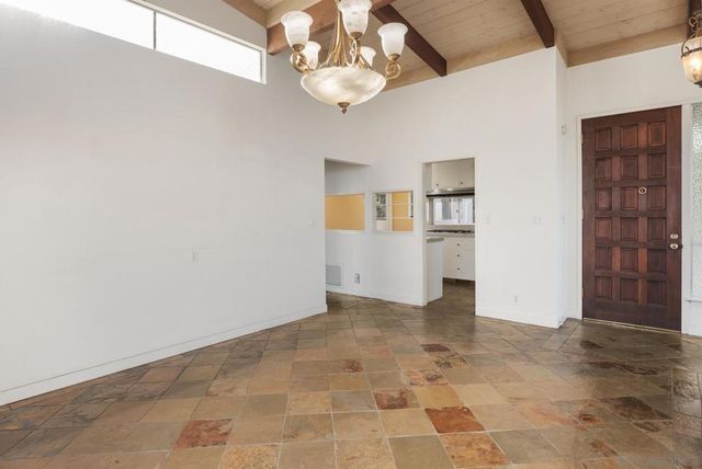 3121 Udall St, San Diego, CA 92106