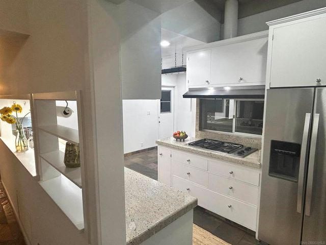 3121 Udall St, San Diego, CA 92106