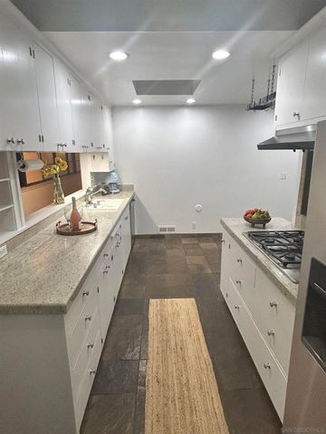 3121 Udall St, San Diego, CA 92106