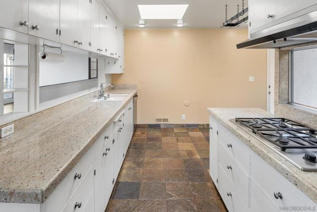 3121 Udall St, San Diego, CA 92106