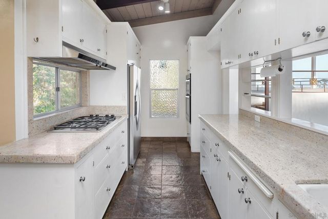 3121 Udall St, San Diego, CA 92106