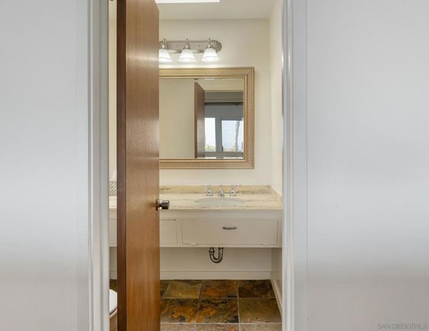 3121 Udall St, San Diego, CA 92106