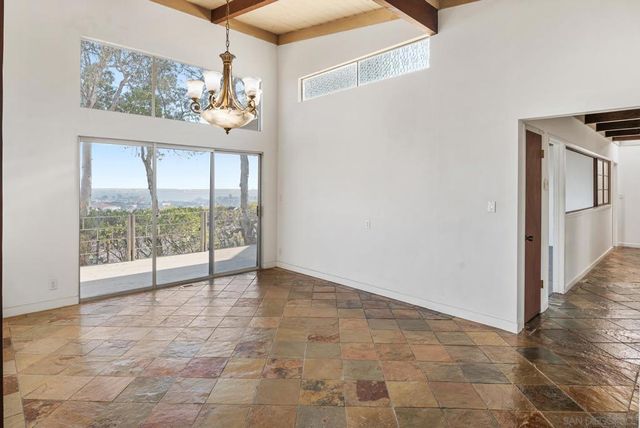 3121 Udall St, San Diego, CA 92106