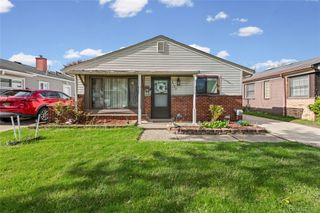 8153 Dale, Center Line, MI 48015