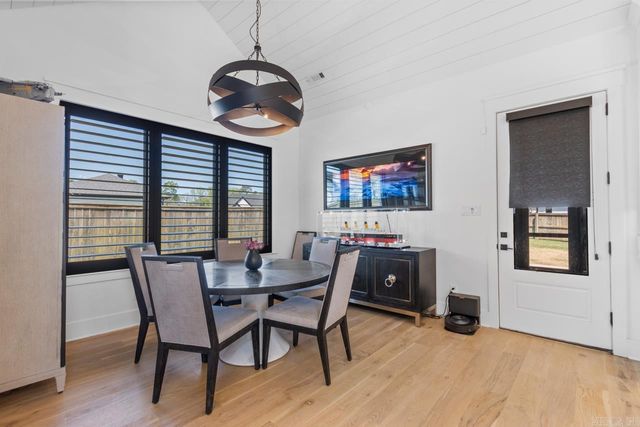 7509 S Shoreline, Benton, AR 72019