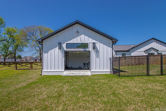 7509 S Shoreline, Benton, AR 72019