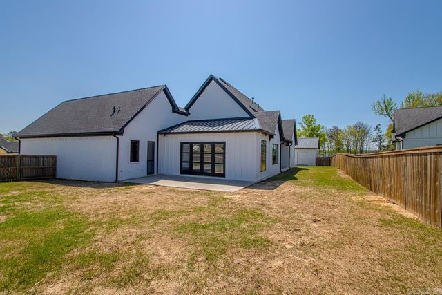 7509 S Shoreline, Benton, AR 72019