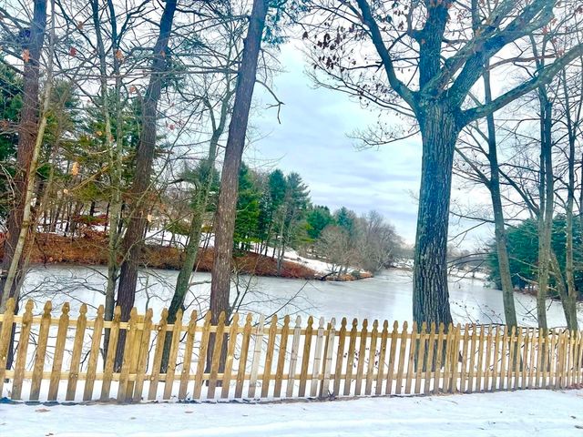 382 Holyoke St, Ludlow, MA 01056