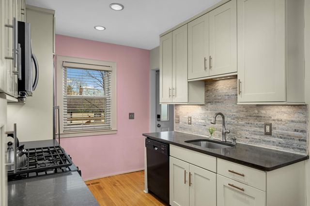 5312 14th Avenue S, Minneapolis, MN 55417