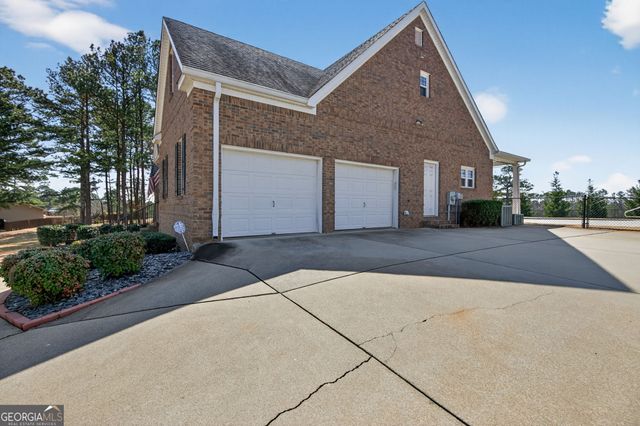 8967 Midlothian Court, Winston, GA 30187