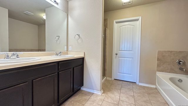 1402 Frio Eagle, San Antonio, TX 78245