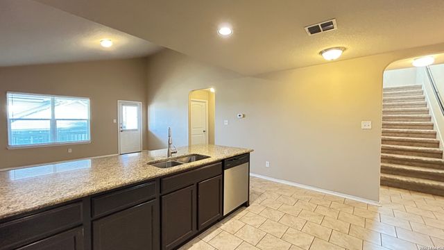 1402 Frio Eagle, San Antonio, TX 78245