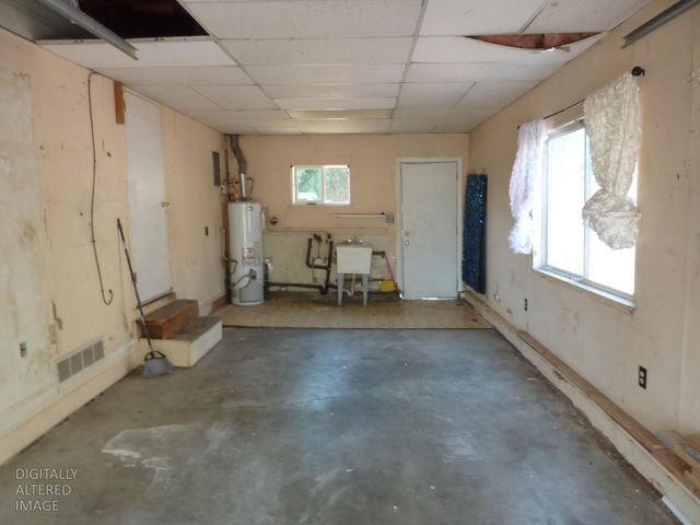 2817 W Alpine Ave, Stockton, CA 95204