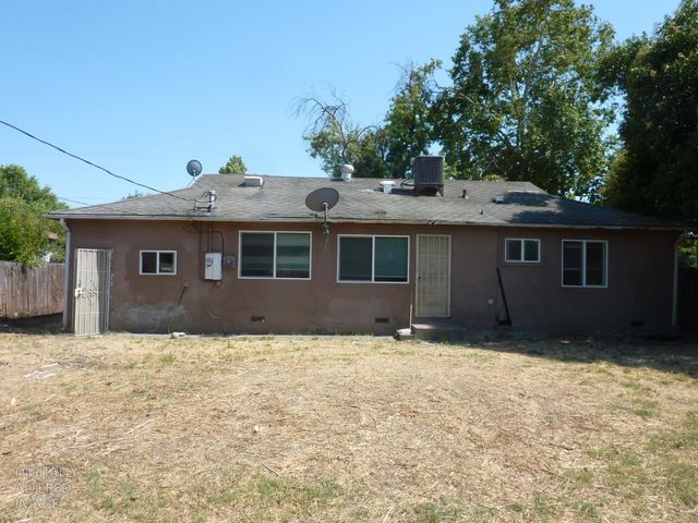 2817 W Alpine Ave, Stockton, CA 95204