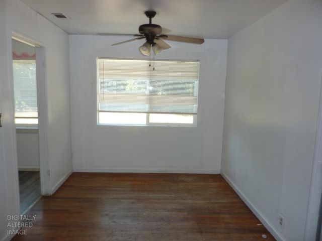 2817 W Alpine Ave, Stockton, CA 95204