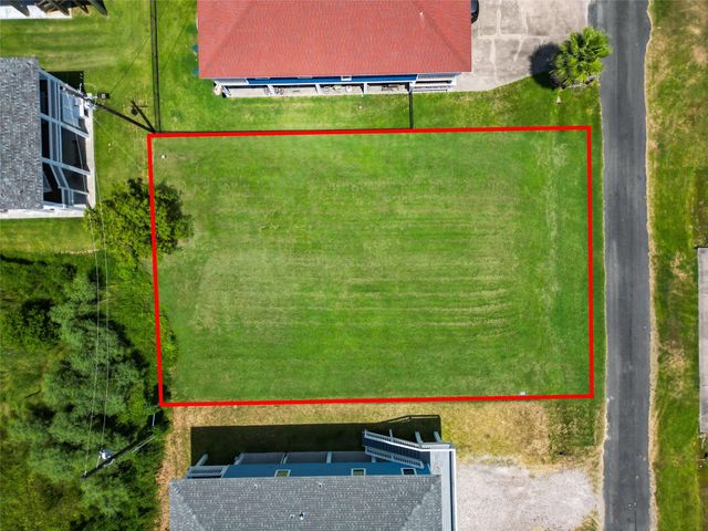 3265 Pirates Cove, Crystal Beach, TX 77650