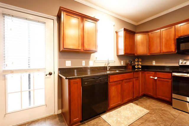 11716 Weingartz East Street, Utica, MI 48315