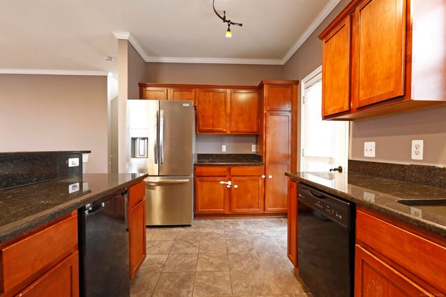 11716 Weingartz East Street, Utica, MI 48315