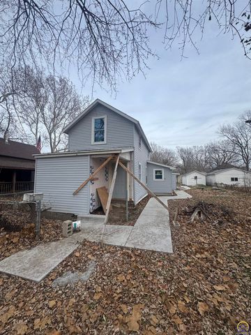 414 NE Grattan ST, Topeka, KS 66616