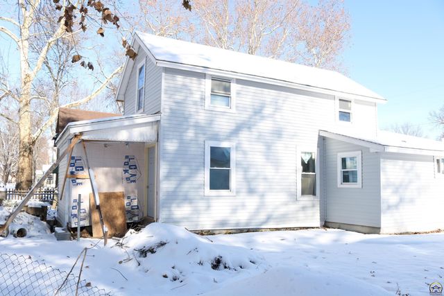 414 NE Grattan ST, Topeka, KS 66616