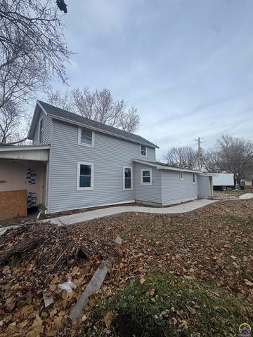 414 NE Grattan ST, Topeka, KS 66616